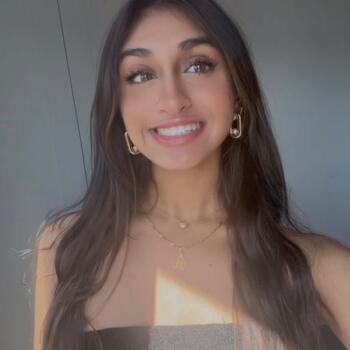 Baby-sitter in St. George: Aarna