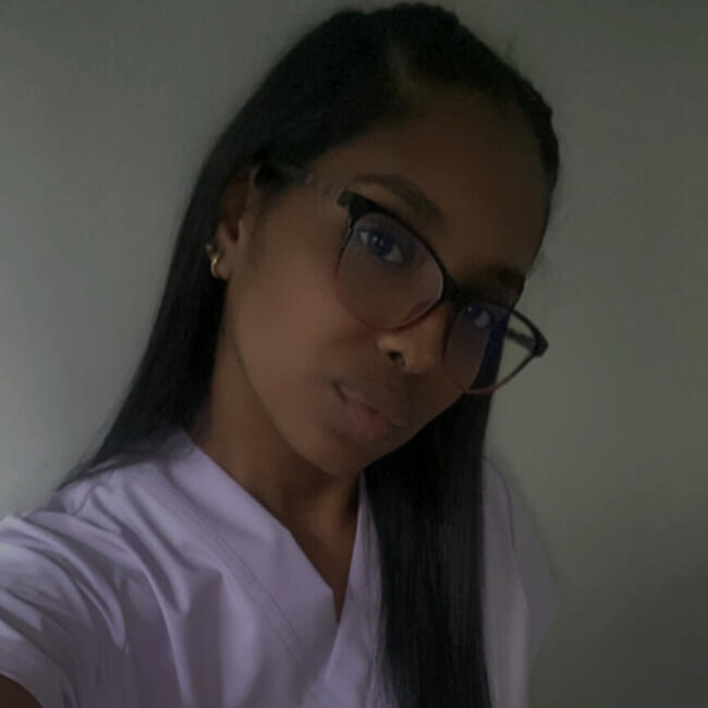 Babysitter in Santiago de Cali: Valentina