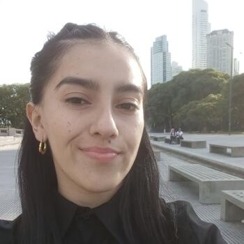 Babysitter in Buenos Aires: Valentina milagros