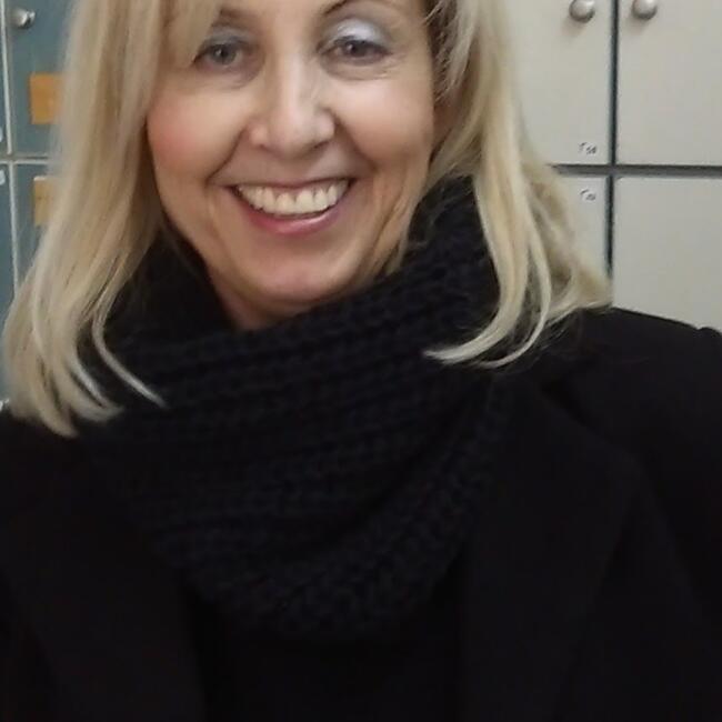 Babysitter στην περιοχή Παραλία: Βούλα Μπαλαλα.