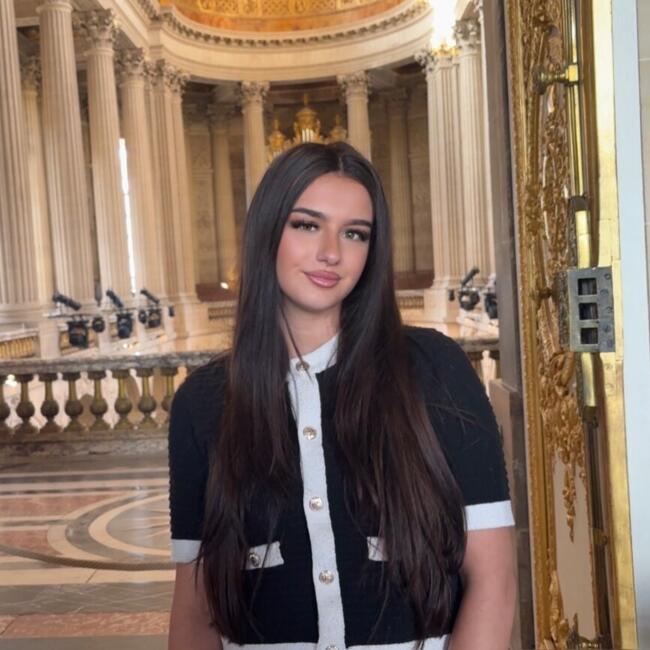 Babysitter in The Hague: Katalin