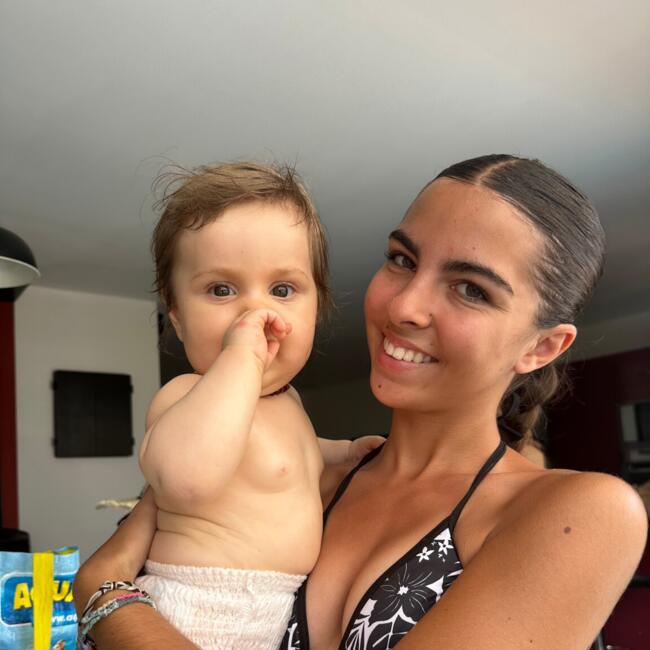 Babysitter in Clermont-Ferrand: Lola