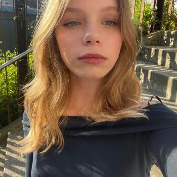 Babysitter in Ixelles-Elsene: Deana