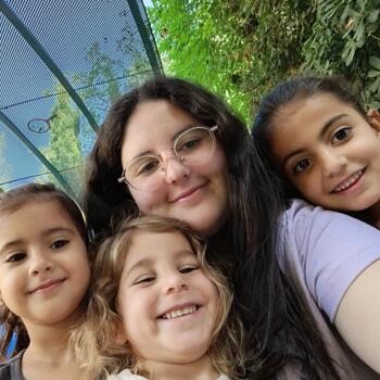 Babysitter Jerusalem: מיה