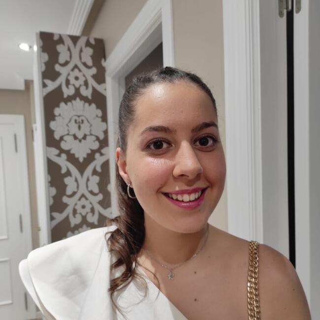 Babysitter in Santa Cruz de Llanera: Lucia