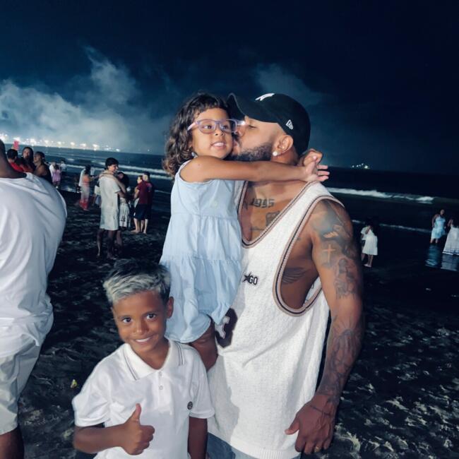 Emprego de babá em Pindamonhangaba: Rafael