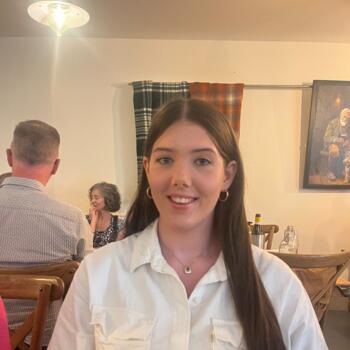 Babysitter in Liverpool: Leah