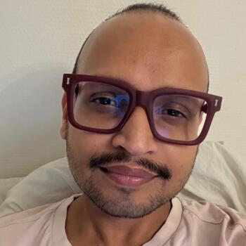 Babysitter in Créteil: Rohit