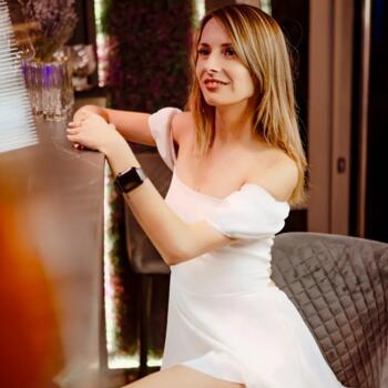 Babysitting job in Codru: babysitting job Аня