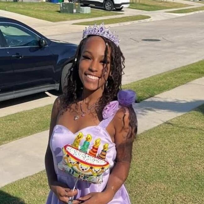 Babysitter in Dallas: Jayla