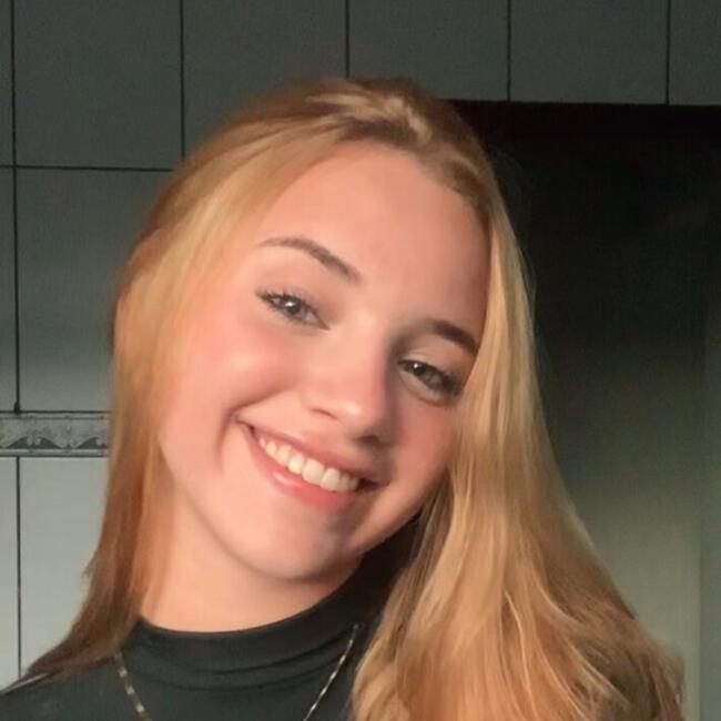 Babysitter in Vila Velha: Evelyn Vitoria