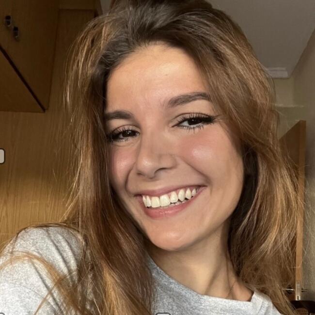 Babysitter in Bajamar: Fernanda