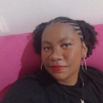 Babysitter in Salvador: Carla