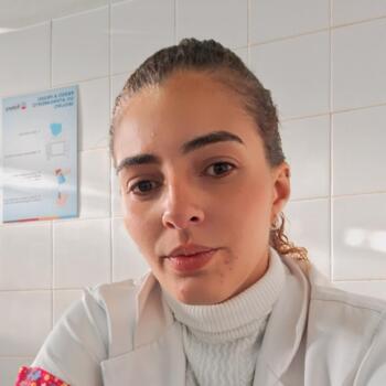 Babysitter Itabira: Leticia