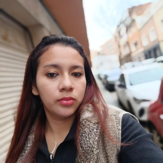 Niñera en Cornellà de Llobregat: Dilenea