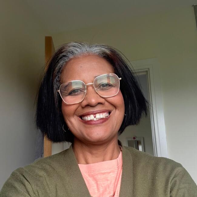 Babysitter in Redhill: MIRIAM