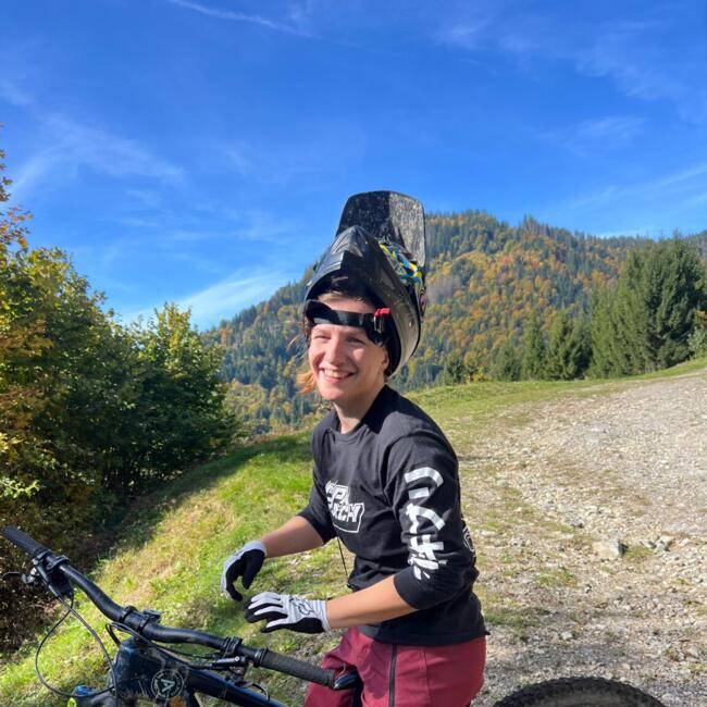 Babysitter in Queenstown: Nina