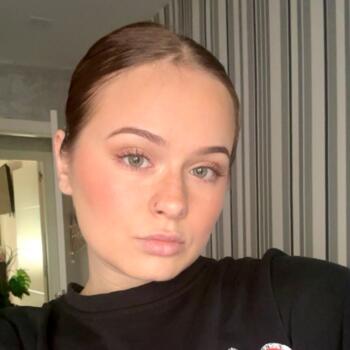 Canguro Mejorada del Campo: Ariana Nicoll