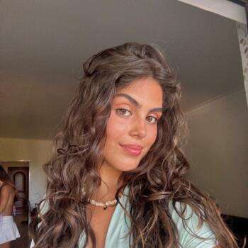 Babysitter in Amora: Leonor