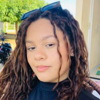 Babá em Sousa: Isabelle