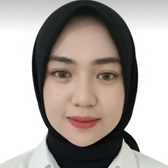 İstanbul Bölgesinde Dadı: Syahidah