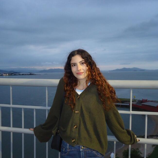 Babá em Florianópolis: Aline Reis