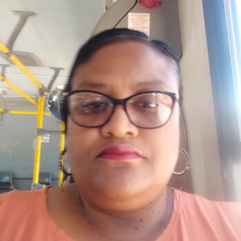 Babysitter in Brasília: Raquel