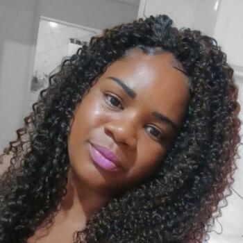 Babysitter in Cabo Frio: Josiene valentino