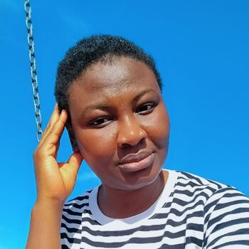 Nounou à Edmonton: ODINAKA