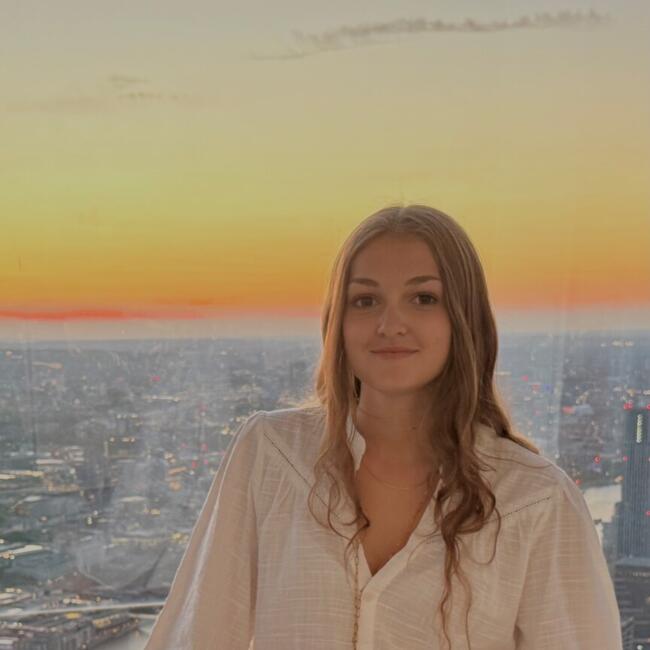 Baby-sitter à Gujan-Mestras: Adele