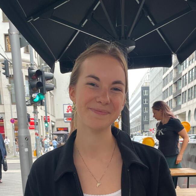 Babysitter in Berlin: Helene