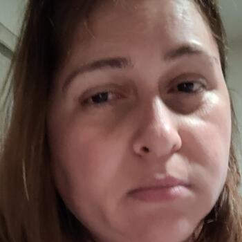 Babysitter Central Islip: Silvia