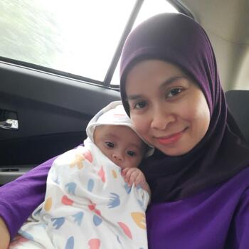 Babysitting job in Seri Kembangan: babysitting job Salmia