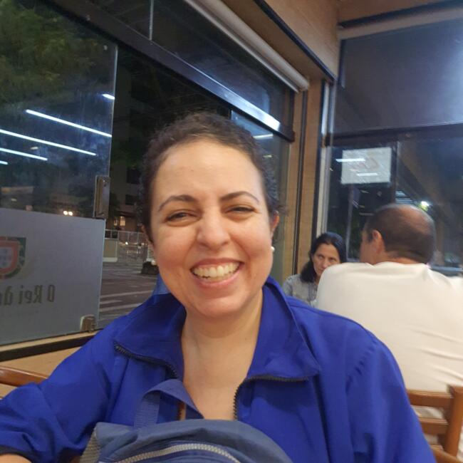 Babysitter in Guarujá: Marcia Regina