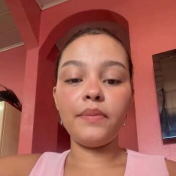 Babá em Manaus: Luiza