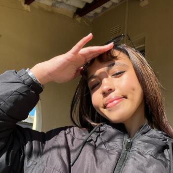 Babysitter in Cape Town: Romi-Lee