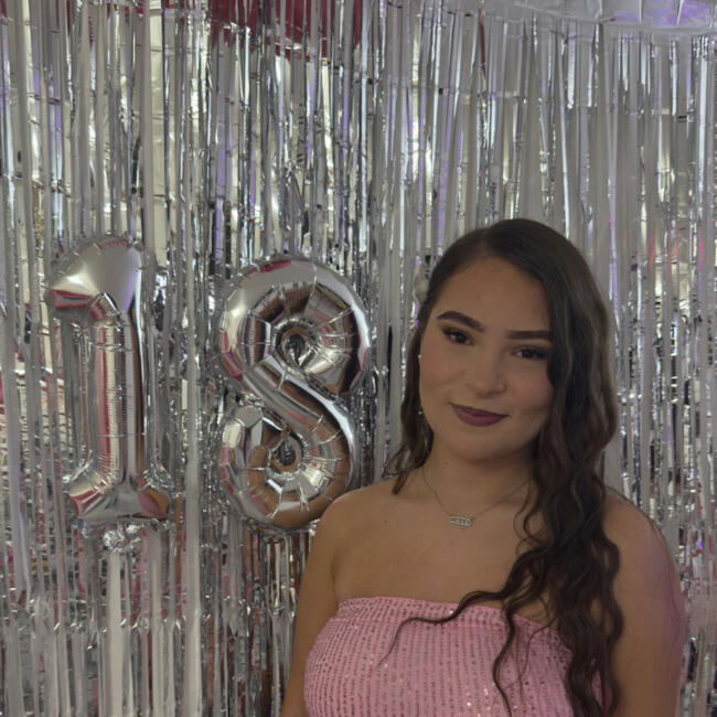 Babysitter in Saint-Chamond: Lena