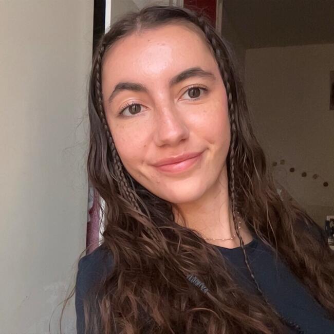 Babysitter in Rochefort: Amandine