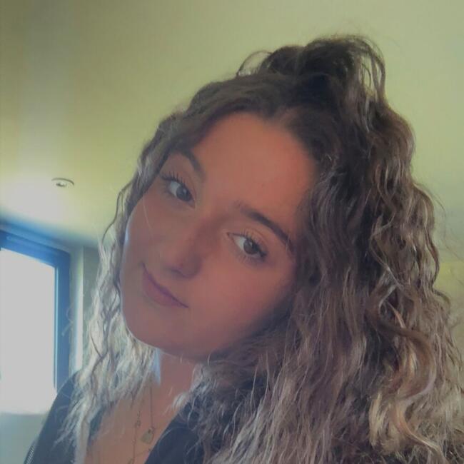 Babysitter in Toulouse: Carla
