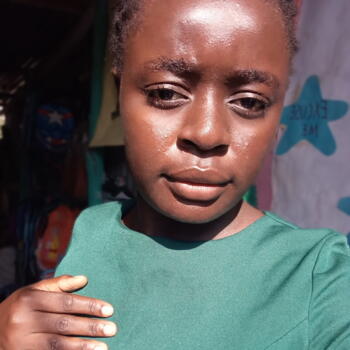 Babysitter Mombasa: Pauline