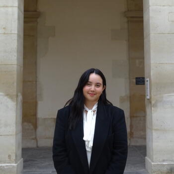 Babysitter in Paris: Soumaya