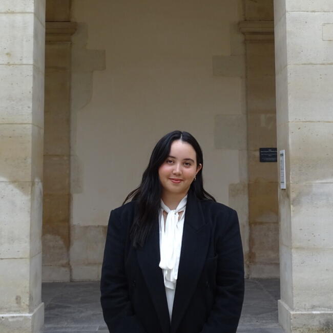 Babysitter in Paris: Soumaya