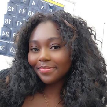 Babysitter in Namur: Naomy