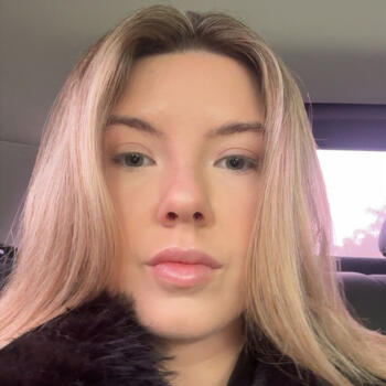 Niñera Marbella: Lucía Raisa