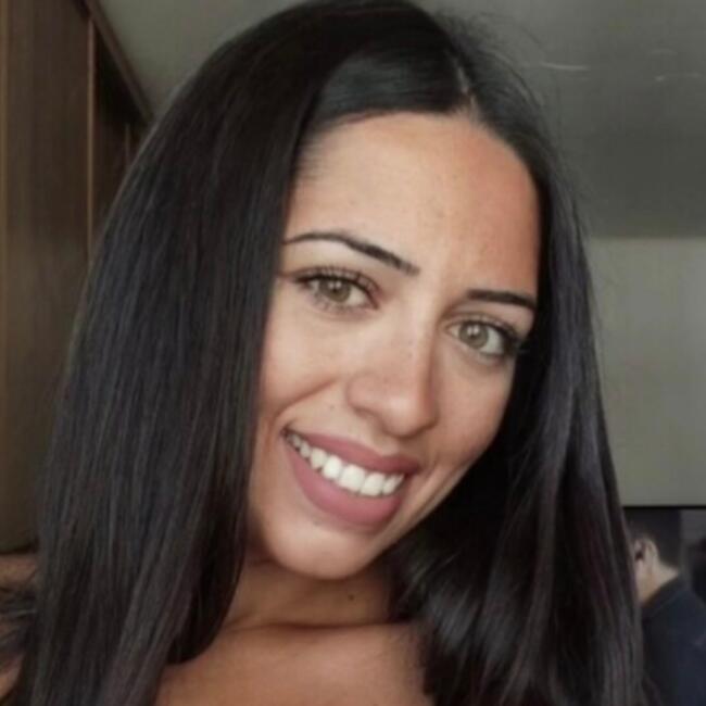 Babysitter in Seville: Monica