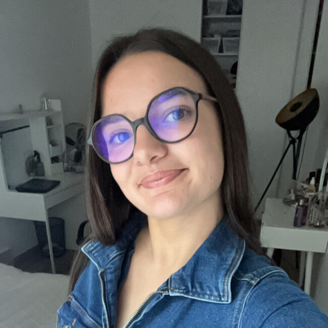 Babysitter in Bourg-en-Bresse: Clara