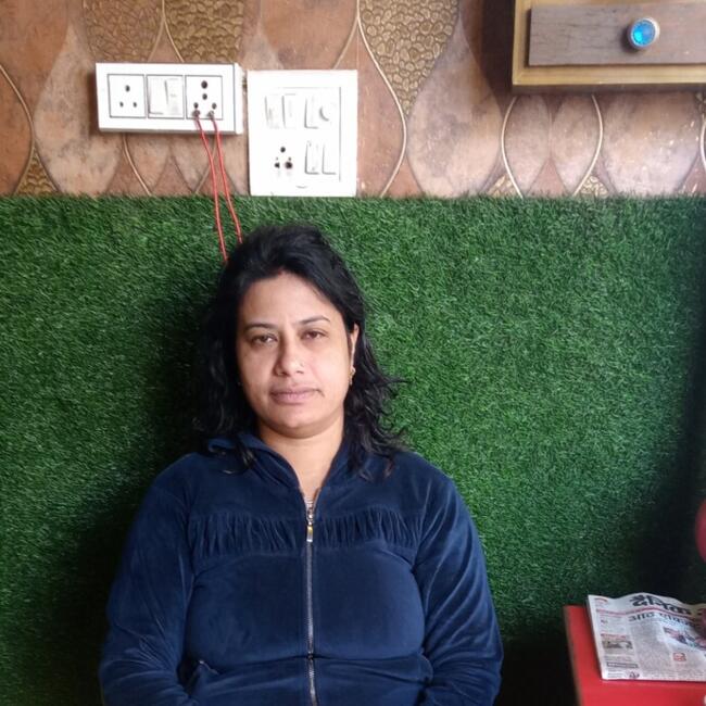 Babysitter in Ghaziabad: Meenakshi