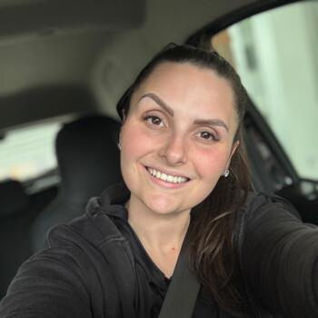 Babá Timbó: Monique