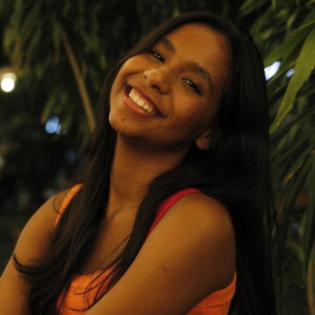 Babysitter in Recife: Joyce