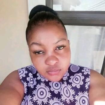 Babysitter in Pimville: Zanele